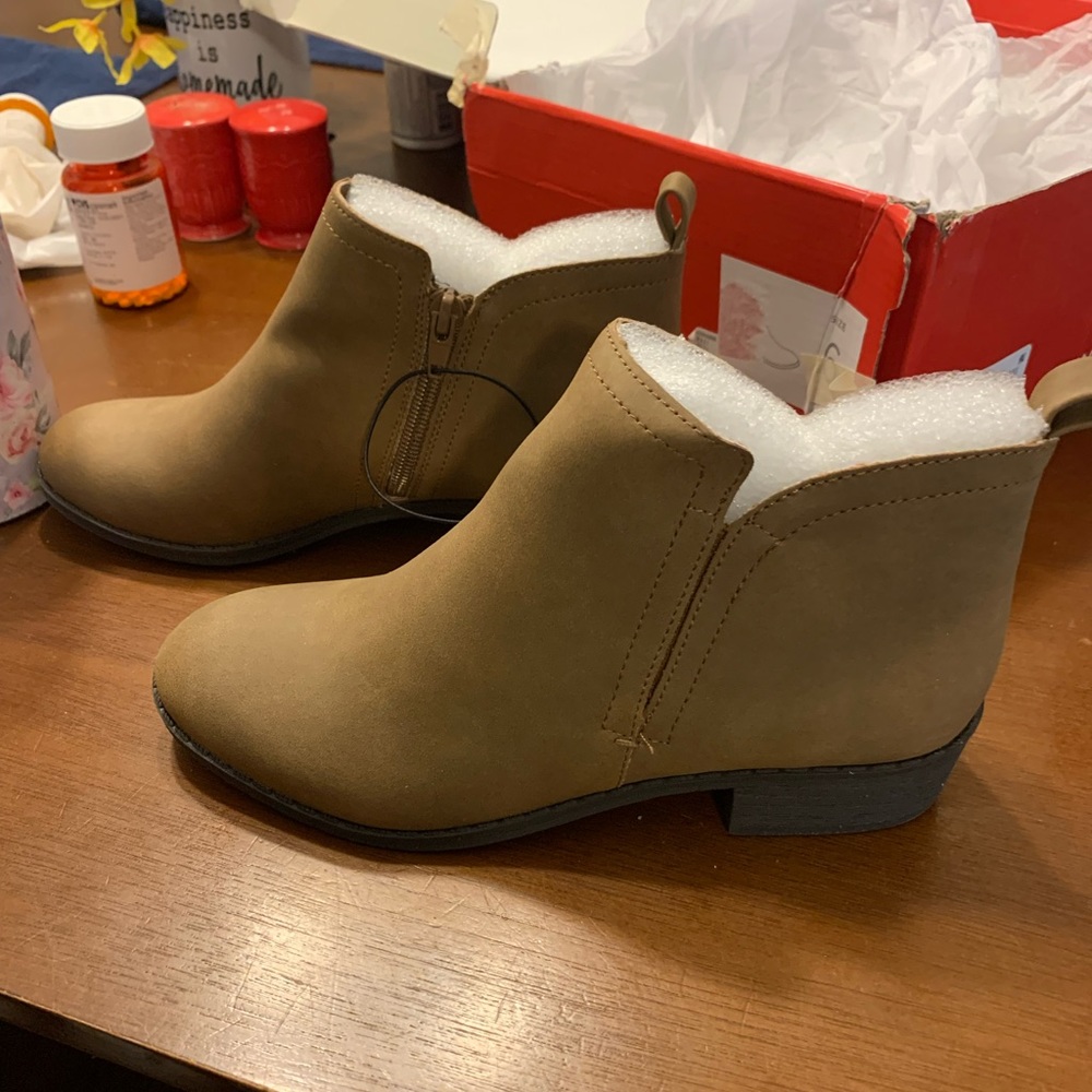 Womens size 6 boots